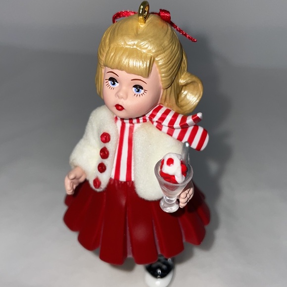 2007 Hallmark 50s Cherry Parfait Christmas Ornament - Picture 6 of 11